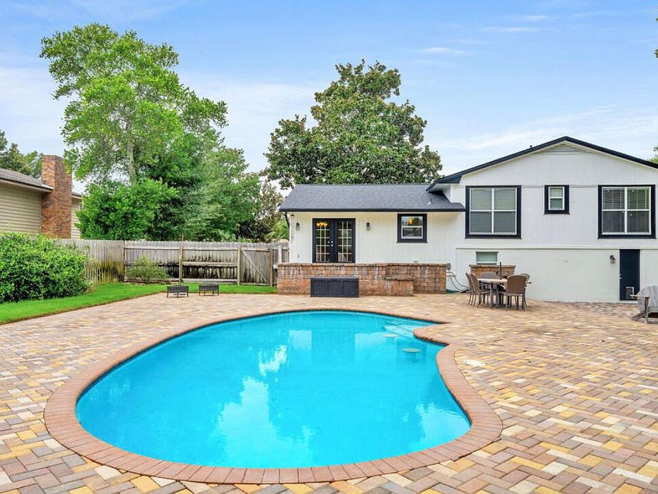 1st image of 536 Benning Dr