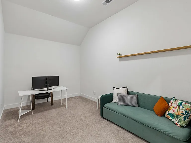1613 Sandhill Ln — Photo 10