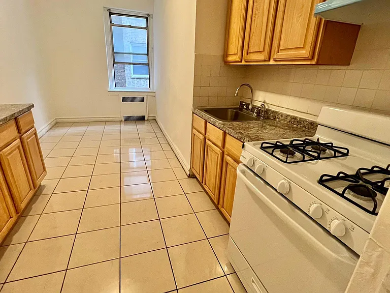 14125 Northern Blvd #6F — Photo 11
