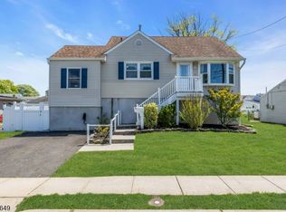 10 Haug St, Union Beach, NJ 07735