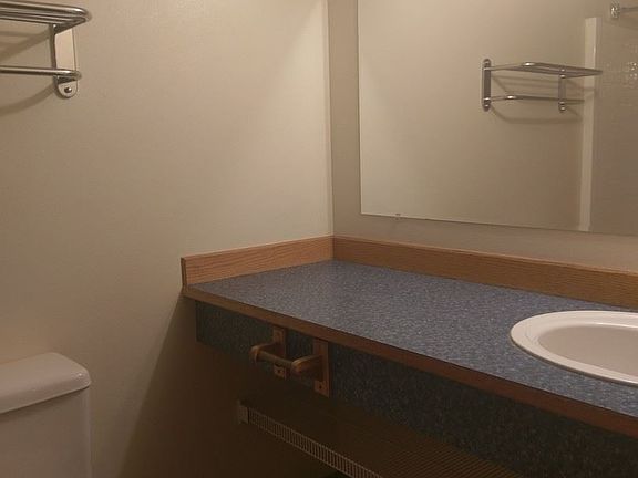 4th image of 601 S A St APT C