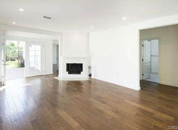 3rd image of 5448 Vantage Ave