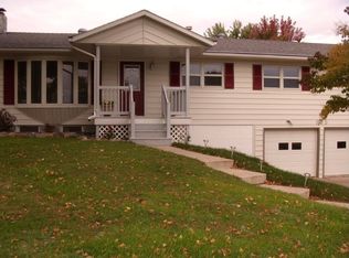 815 W Traverse Rd, Saint Peter, MN 56082