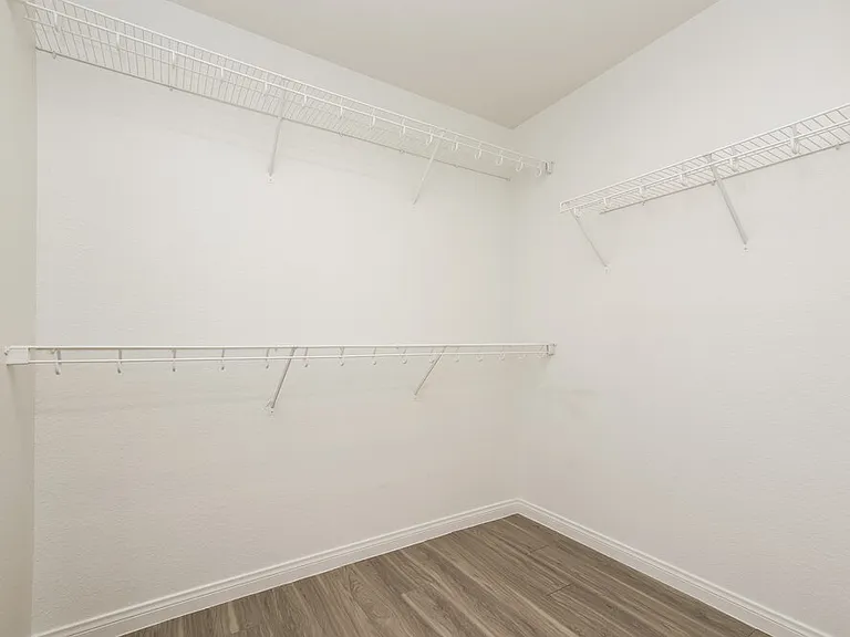 6725 Druid Hills St — Photo 11