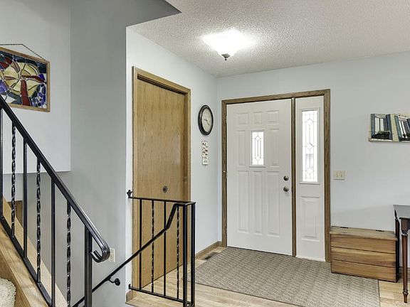 4th image of 15132 Portland Ave