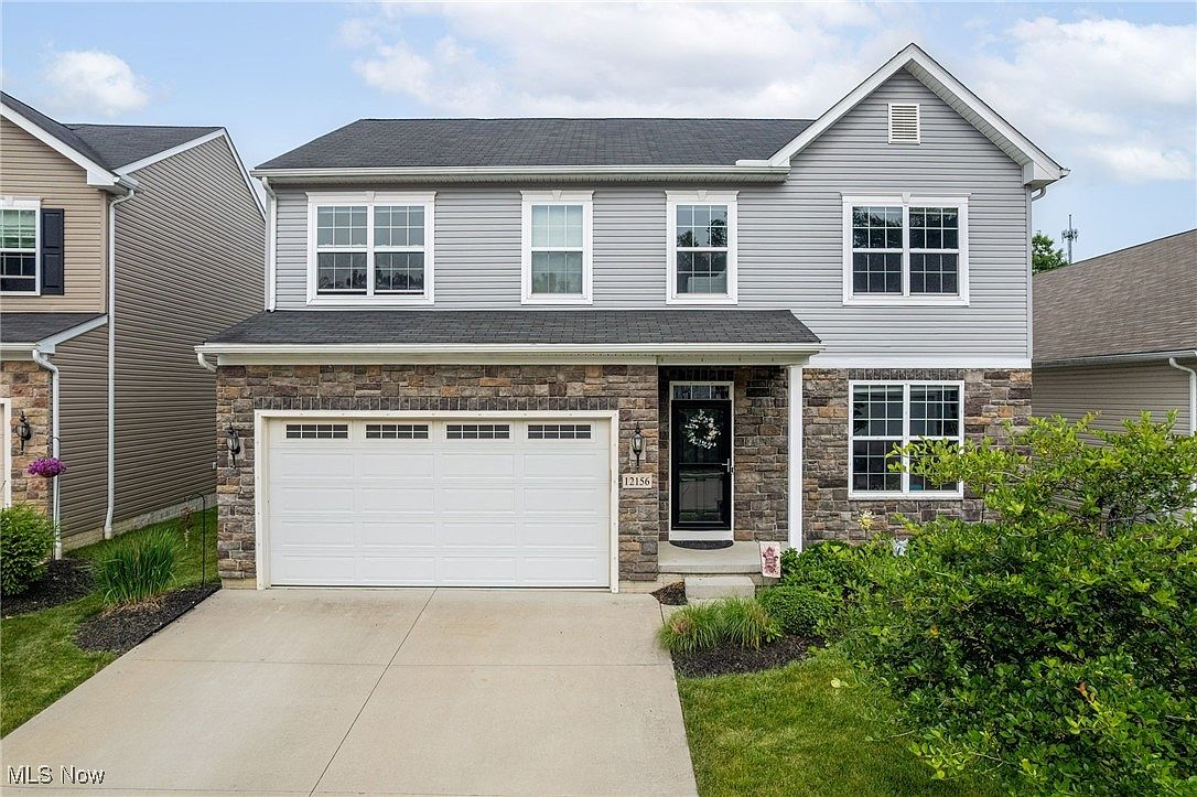12156 Edgehill Oval, Strongsville, OH 44149 | Zillow