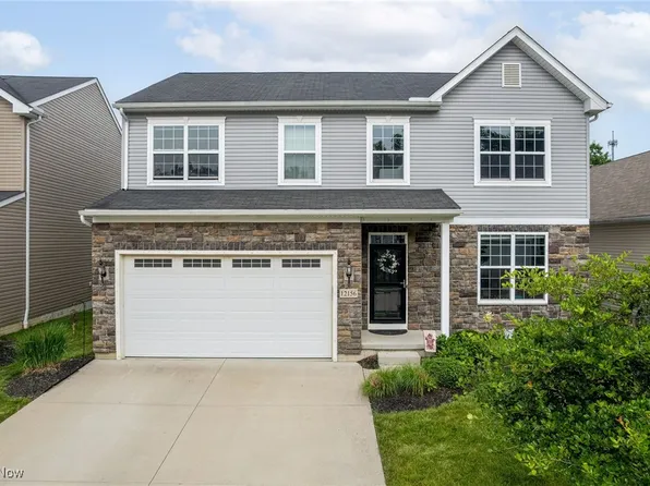 12156 Edgehill Oval, Strongsville, OH 44149