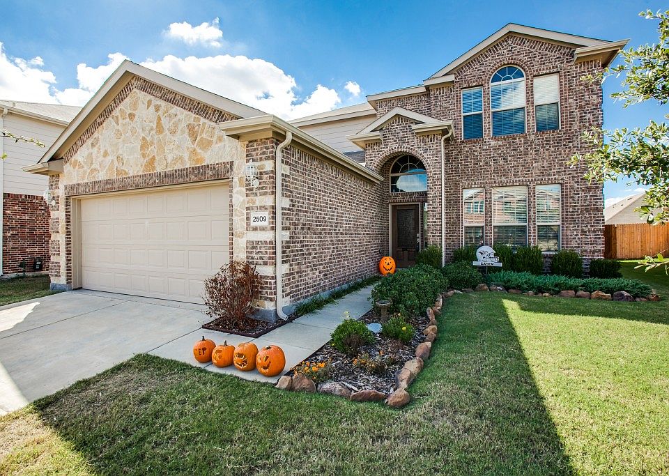 1st image of 2509 Gold Rush Dr