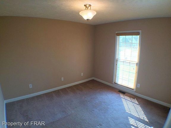 5th image of 618 Amberdale West Cir