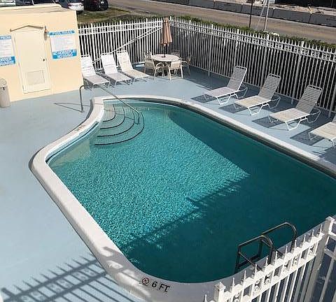 2nd image of 3915 S Flagler Dr APT 202