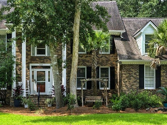 2nd image of 123 Huckleberry Ln