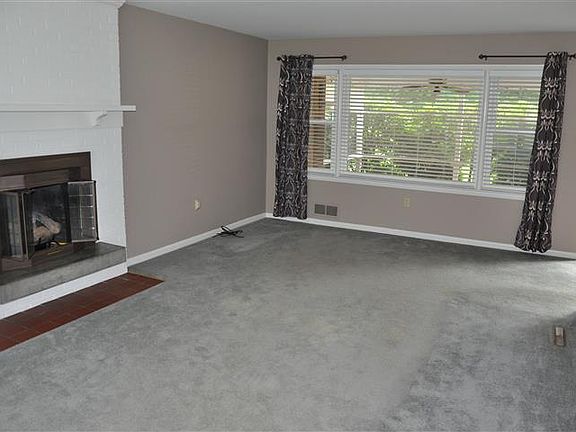 2nd image of 315 Clearwater Dr