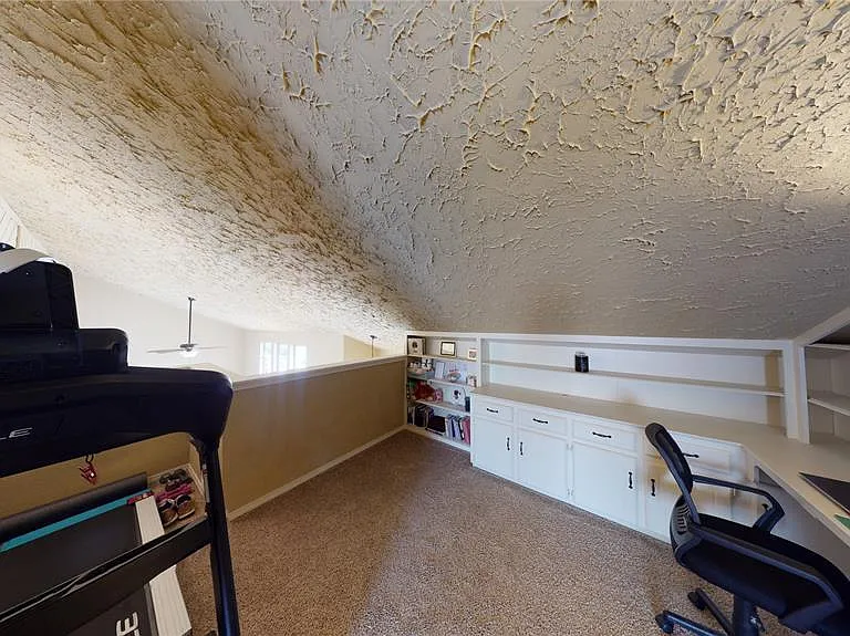 2408 W Boston St — Photo 25