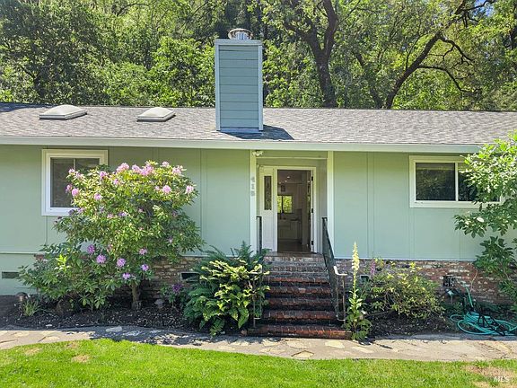 2nd image of 415 Meadow Way
