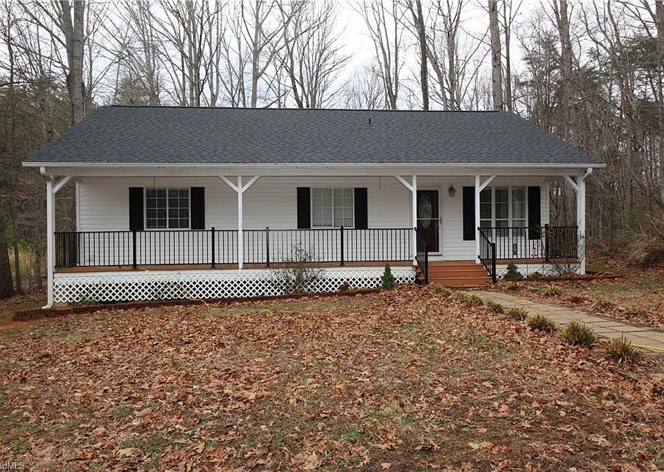 2nd image of 4275 Rolling Hill Dr