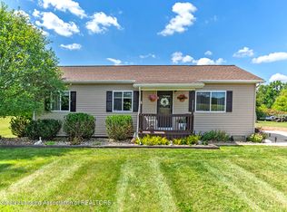 7717 N Wacousta Rd, Fowler, MI 48835