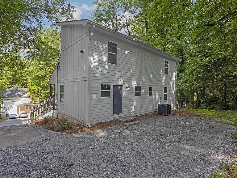 1080 Westmont Rd SW — Photo 6