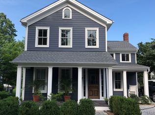 412 Carpenter St FLOOR 1, Greenport, NY 11944