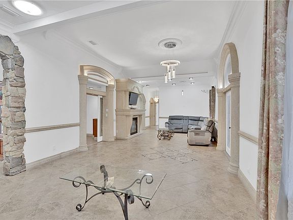 5th image of 2206 Avilla Ave