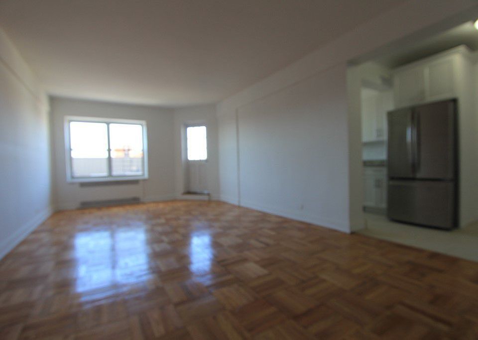 1st image of 10106 67th Dr APT 2A