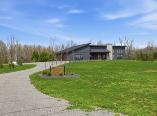 225 Mitchells Xrds, Prince Edward County, ON K0K 2T0