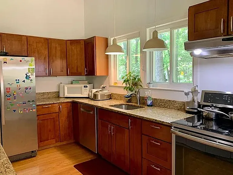 30 Peacock Farm Rd — Photo 12