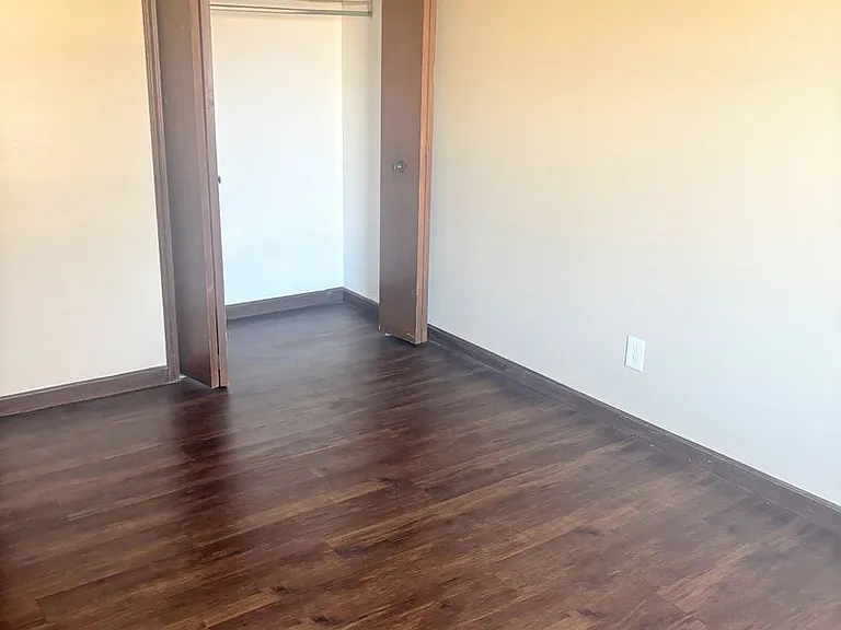 364 Robert Dr — Photo 15