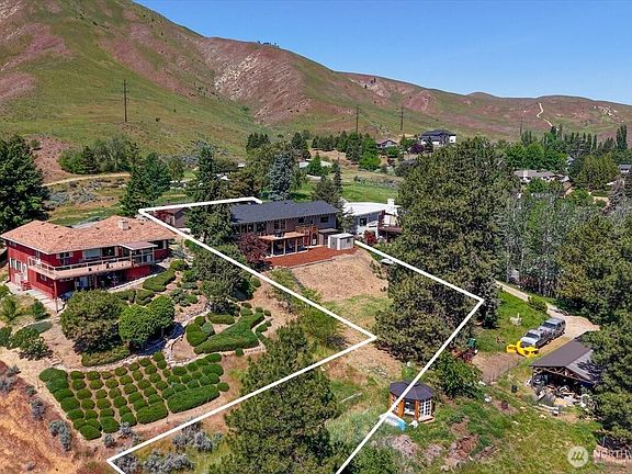 2nd image of 2511 Lester Road
