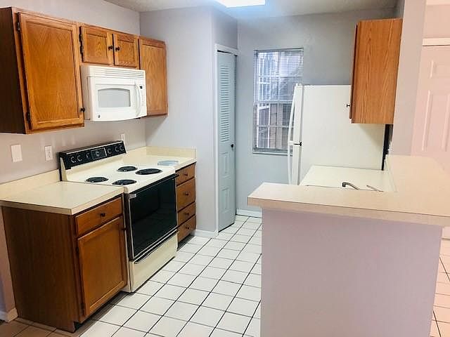 1st image of 946 Bird Bay Ct APT 106