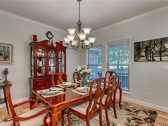 4th image of 15845 Heather Cir