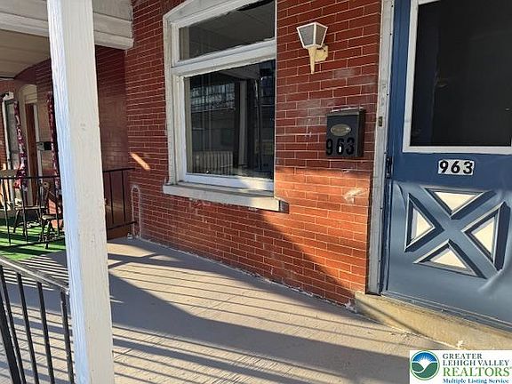 2nd image of 963 W Green St