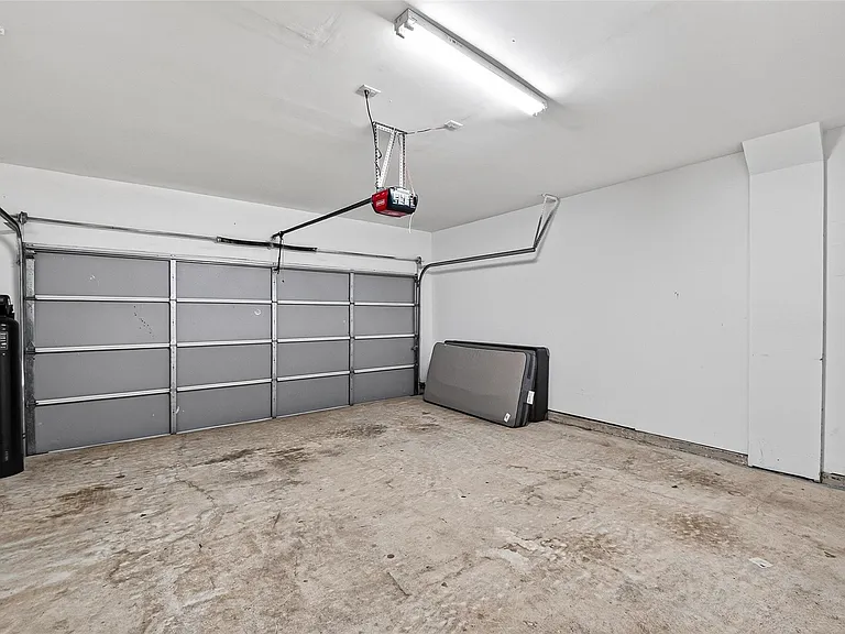 3730 Main Poplar Dr — Photo 31
