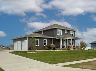 4324 Ranchero Rd, Hudson, IA 50643