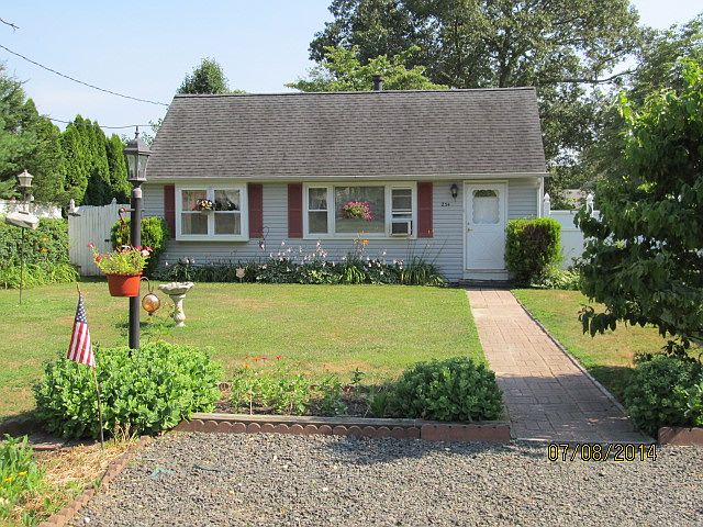 1st image of 234 Anthony Ave
