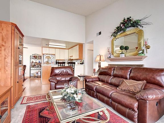 5th image of 10641 Lakeside Dr S #256