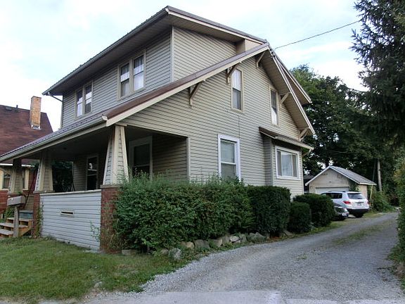 2nd image of 202 Bellefontaine Ave