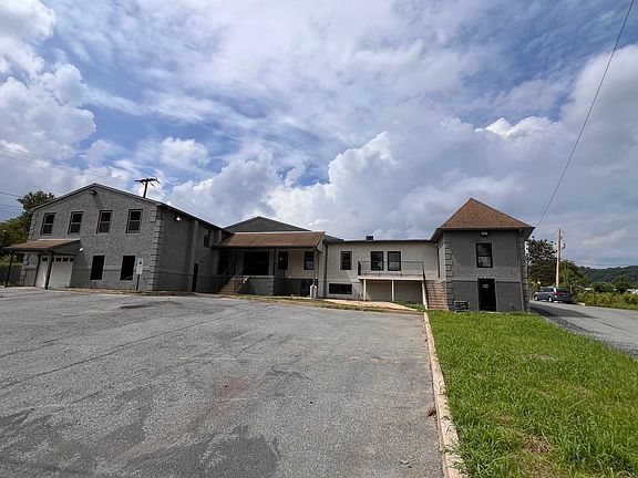 3rd image of 5477 Mauser St Suite A