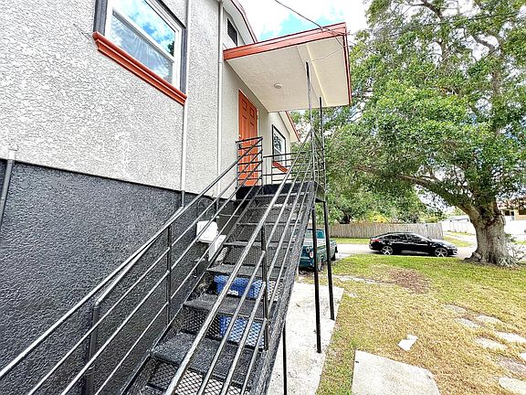 3rd image of 647 75th Ave N #1/2