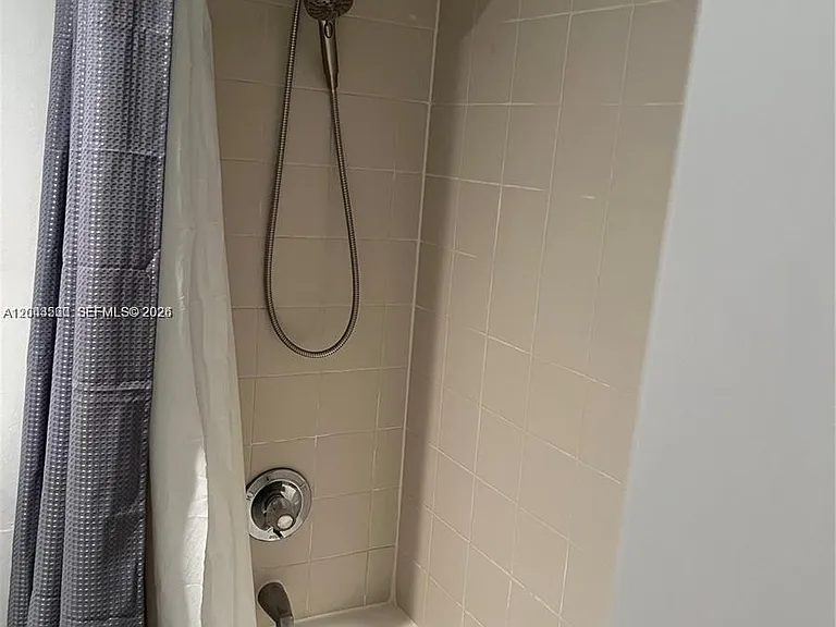 16909 N Bay Rd #508 — Photo 12