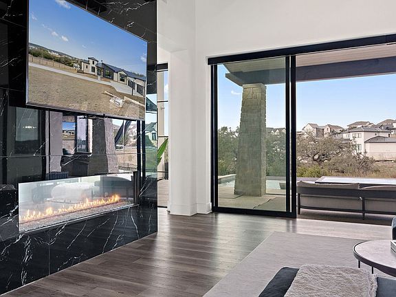 4th image of 5624 Sombria Ct
