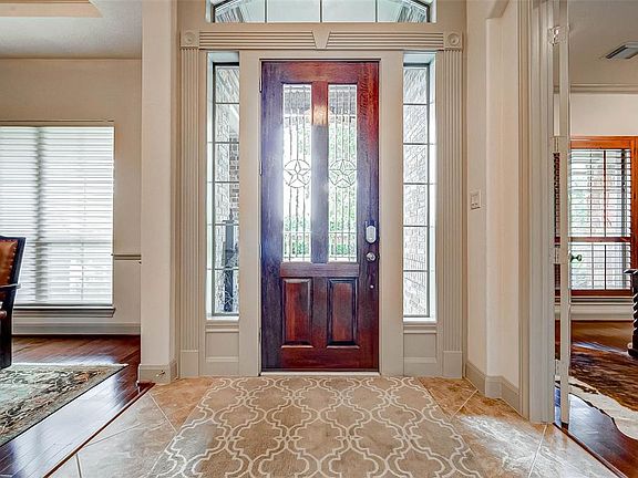4th image of 11006 Lombardia Ct
