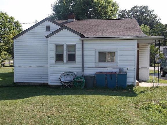 4th image of 2825 Fairview St