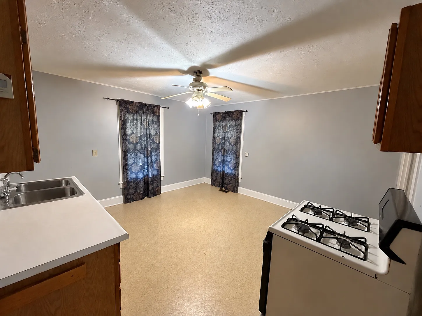 2 bed, 1218 sqft, $1,200 — Photo 3