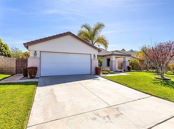 3rd image of 35888 Arras Dr
