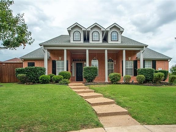 2nd image of 1007 Sir Lancelot Cir