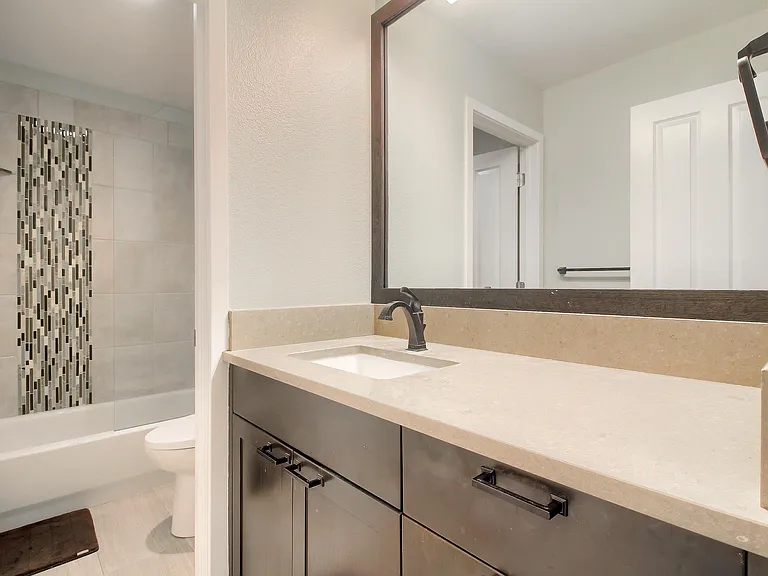 245 N Jackson St — Photo 30