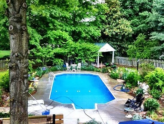 2nd image of 432 Cumberland Hills Dr