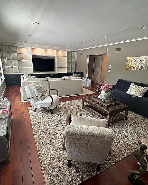 1st image of 186 Great Hills Dr