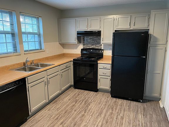 2nd image of 8278 NW Barrybrooke Dr