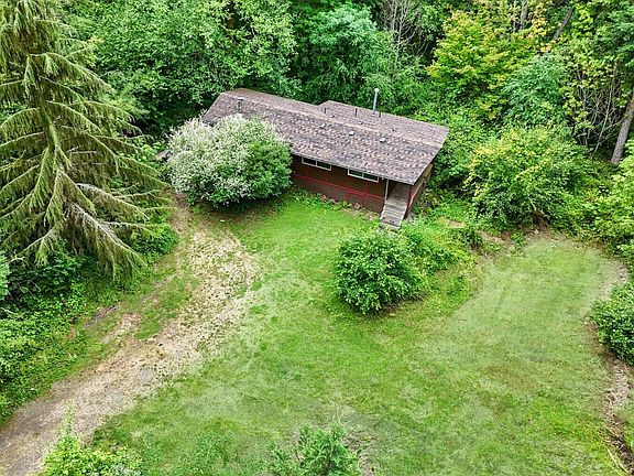 5th image of 16138 Chuckawa Lane SE
